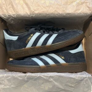 ADIDAS ORIGINALS Handball Spezial — Collegiate Navy/Clear Sky/Gum W10/M8.5 NWT